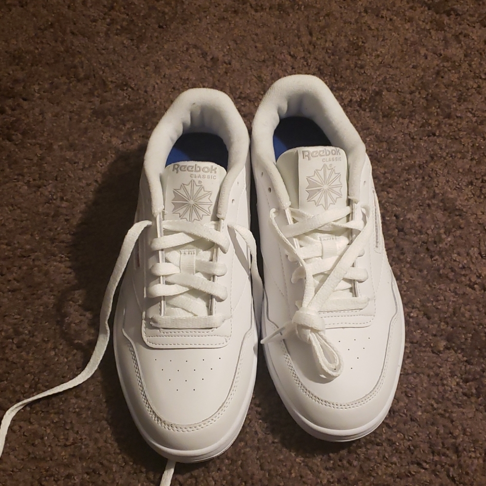 Brand new, Never worn .Mens size 8 Reebok